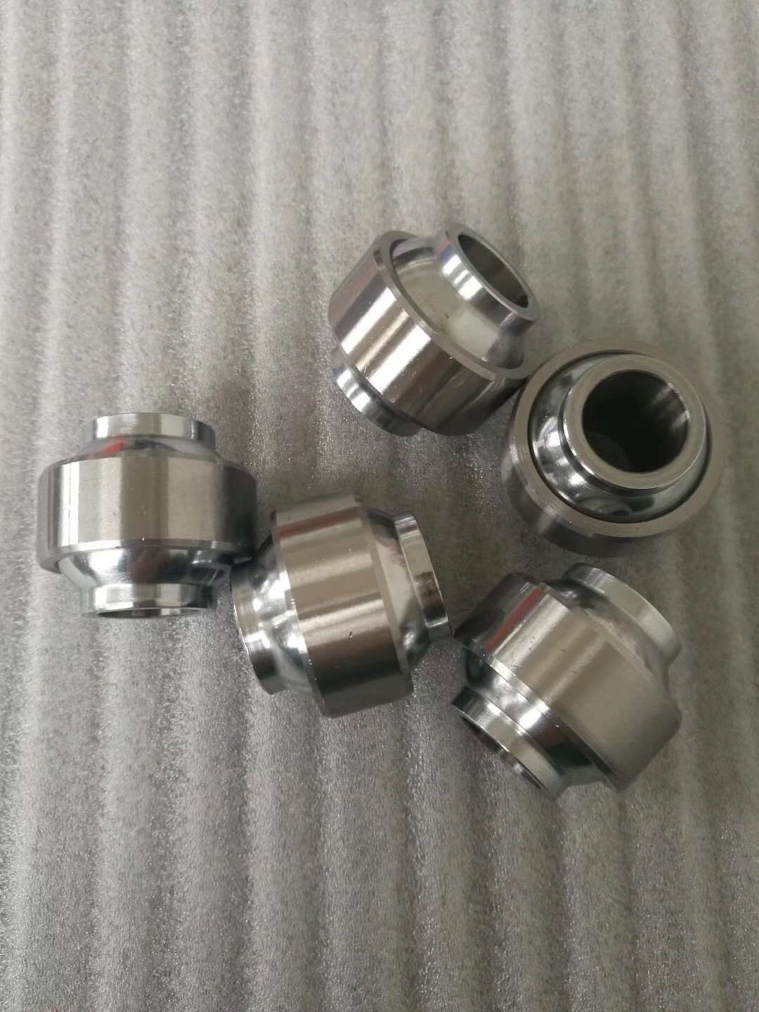 High Strength Good Quality Spherical Industrial Bearing HIN12T