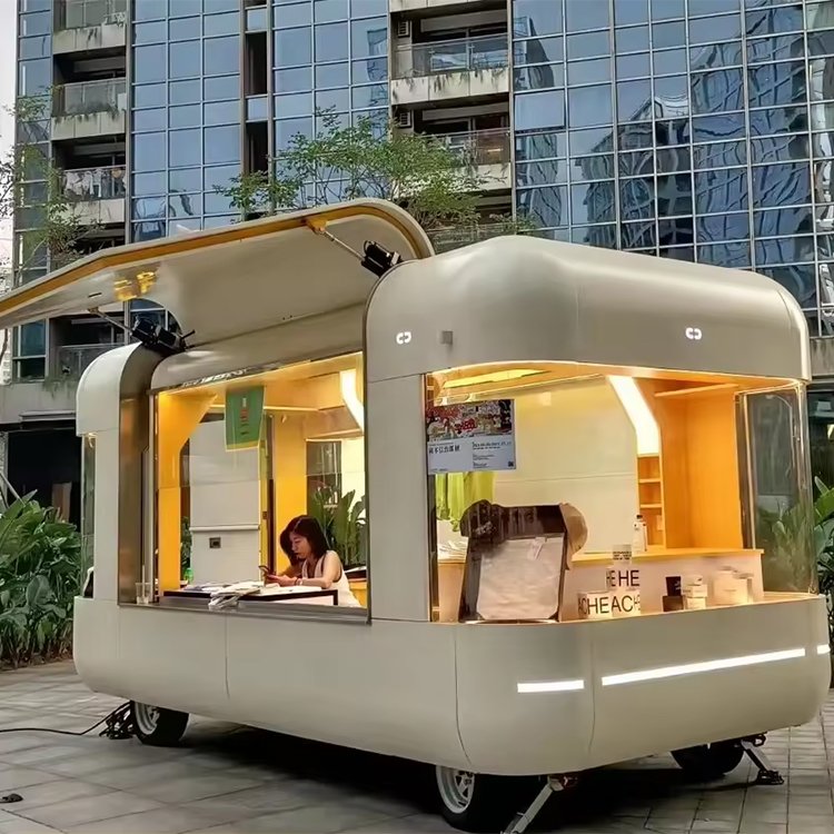 New Stainless Steel and Fiberglass Mobile Food Truck/Cart/Van for Street Coffee Restaurant Bakery and Snack Food for Farm Use