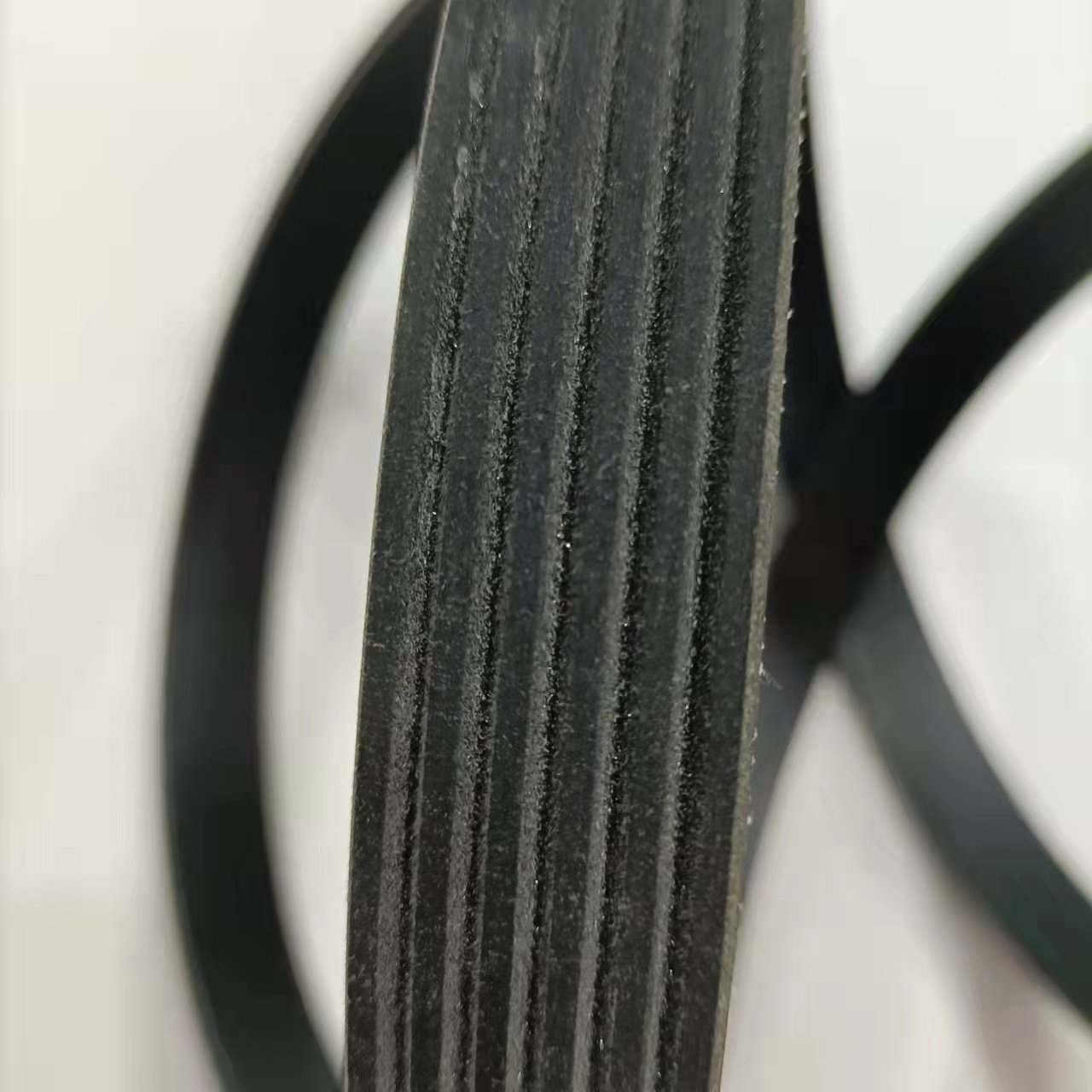 6pk1570 Oem Quality Serpentine Belt hot sale