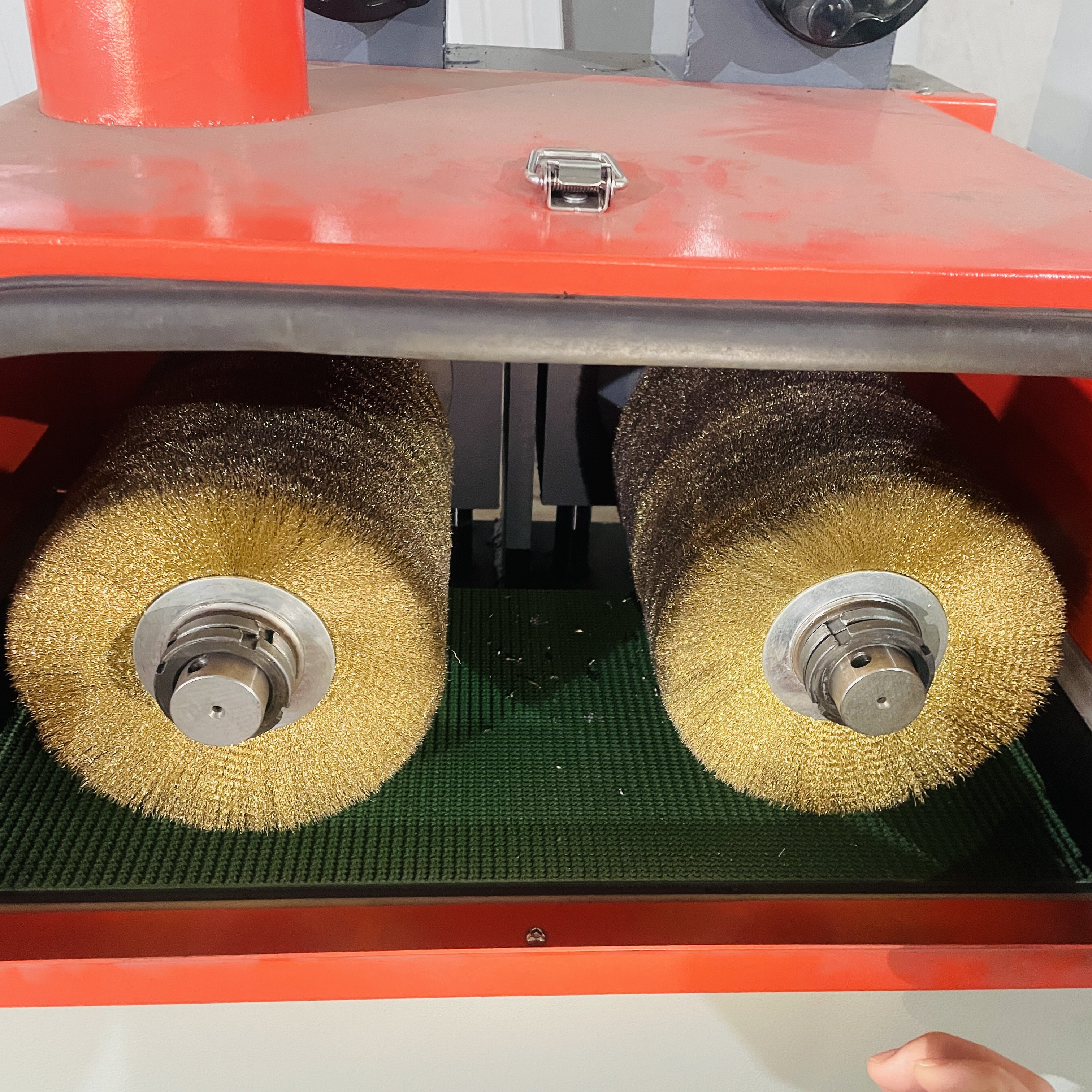 Brake Pad Grinding Machine, Polishing Machine, Small Mechanical Production Line, Chinese Equipment Manufacturer