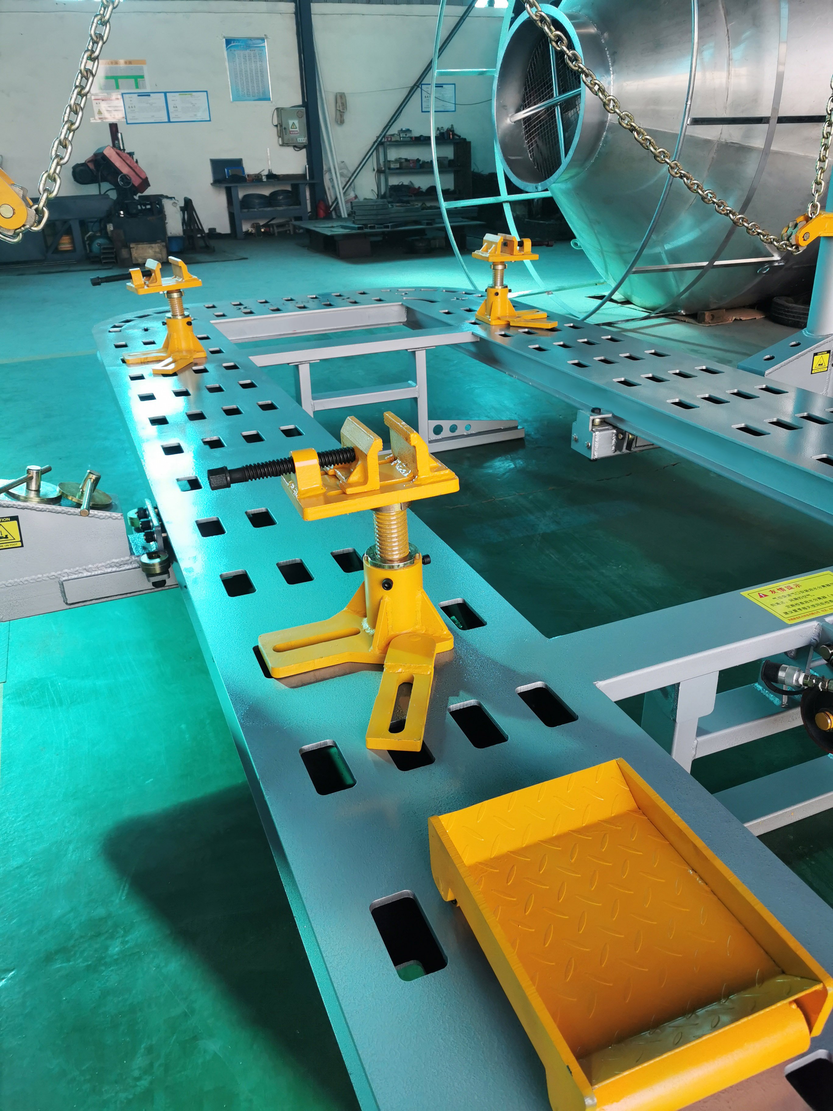 Car Maintenance Equipment Spotter Auto Body Repair Car Frame Straightening Machine for Sale
