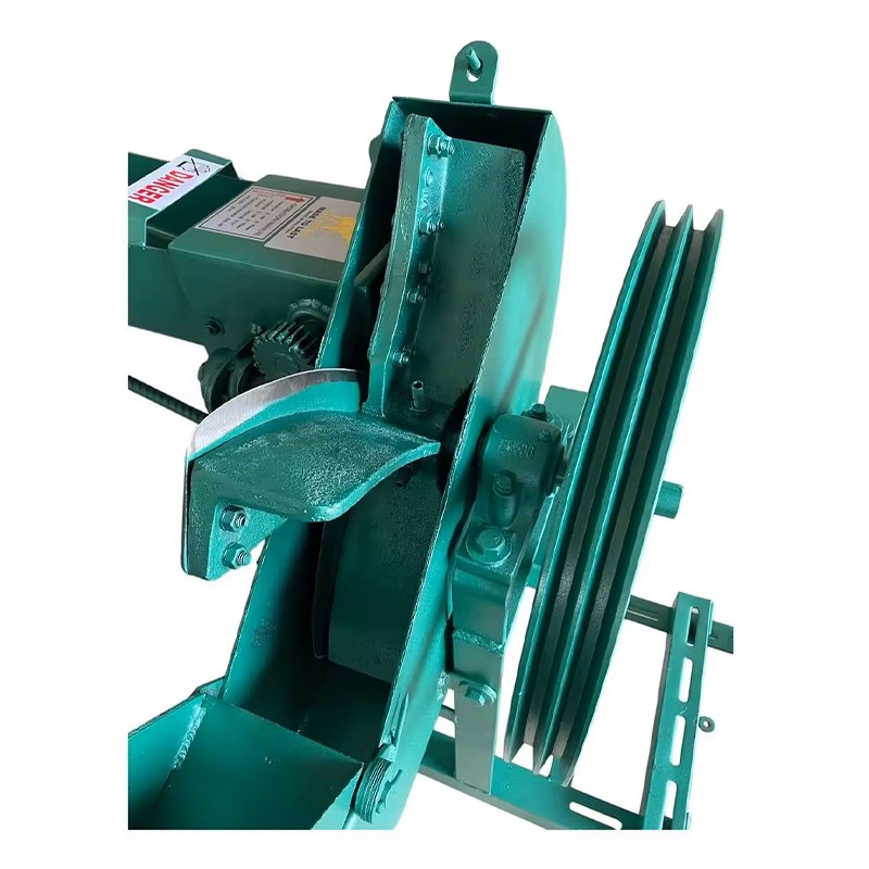 Professional Factory Grass Shredder Machine with 4 Blade Type Quick and Efficient Due to the Chipping System