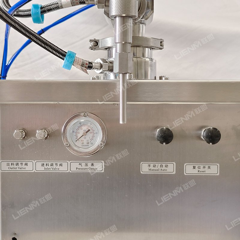 Best Price Semi-automatic Heating Mixing Filling Machine Cosmetics Body Solidn Paste Filling Machine Water Filling Machine 250ml