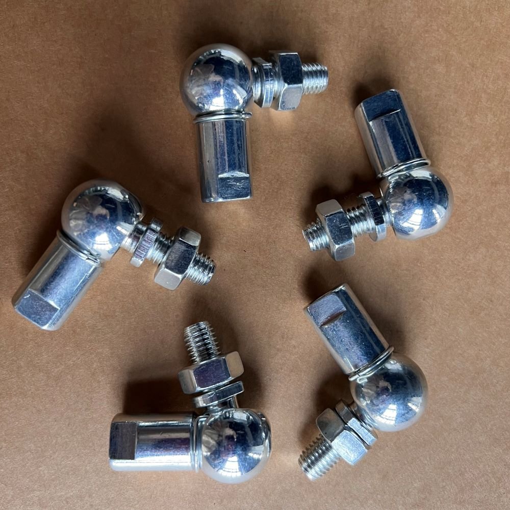 DIN71802-CS-22-M14, Angle Ball Joints, M14x1,5, Right Hand, With Threaded Stud and Safety Clips, Carbon Steel, Zinc Plated