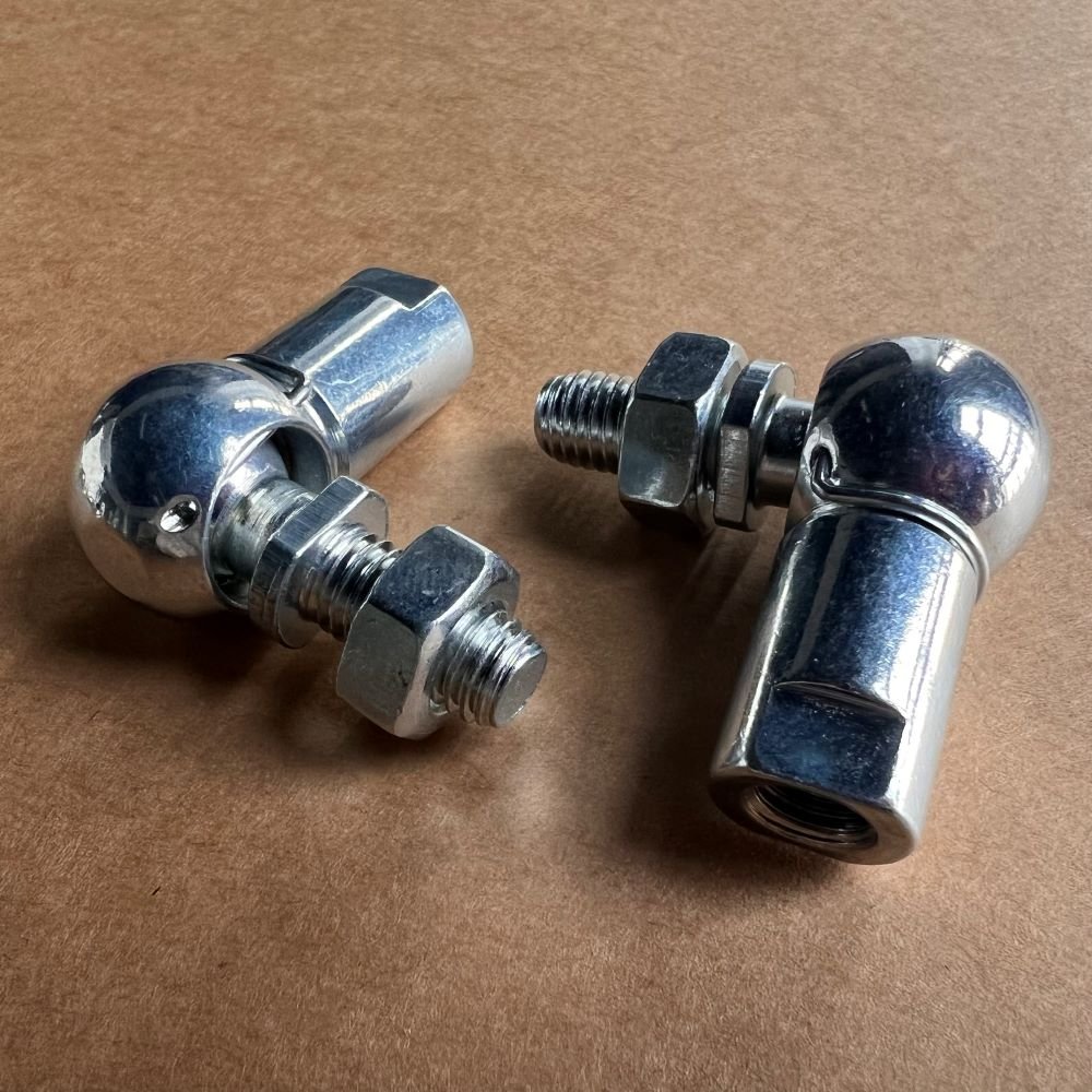 DIN71802-CS-22-M14, Angle Ball Joints, M14x1,5, Right Hand, With Threaded Stud and Safety Clips, Carbon Steel, Zinc Plated