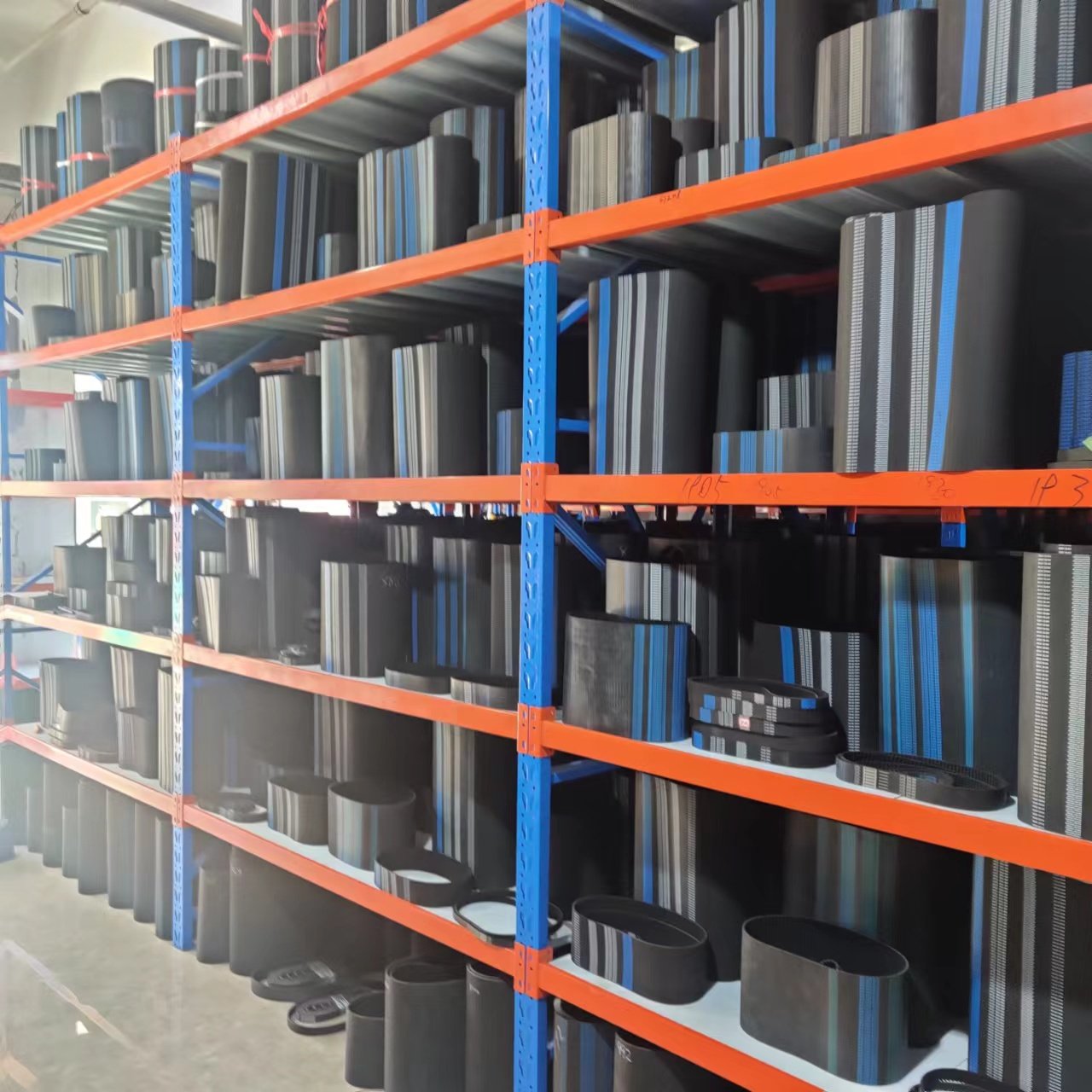 Professional 3M 5M Coated Timing Belt Red Rubber Coating Pull Down Belt Pu Closed Timing Belts
