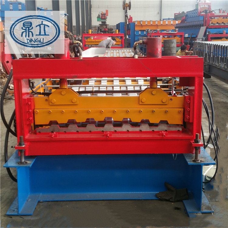 Hot Sales Carriage Board Equipment Roll Forming Machine