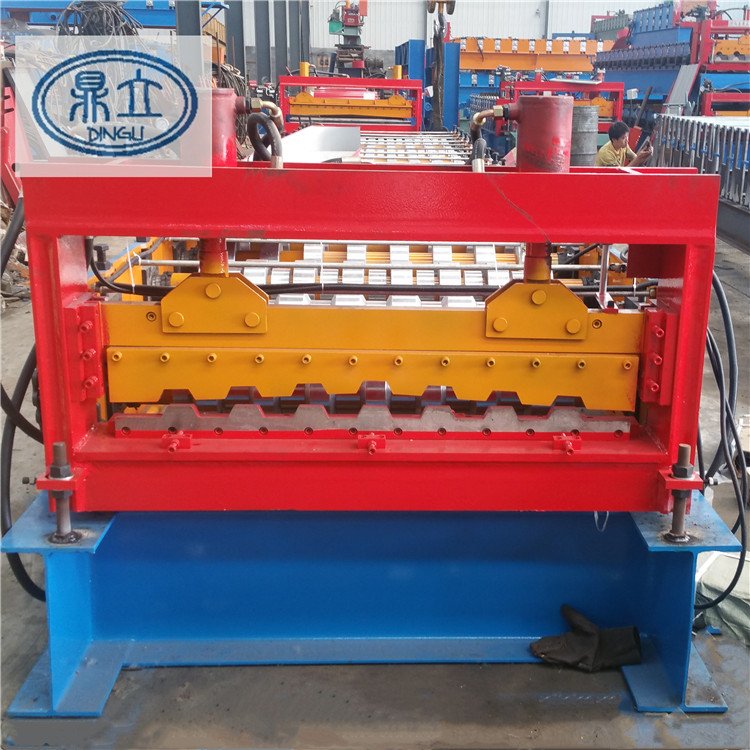 Hot Sales Carriage Board Equipment Roll Forming Machine