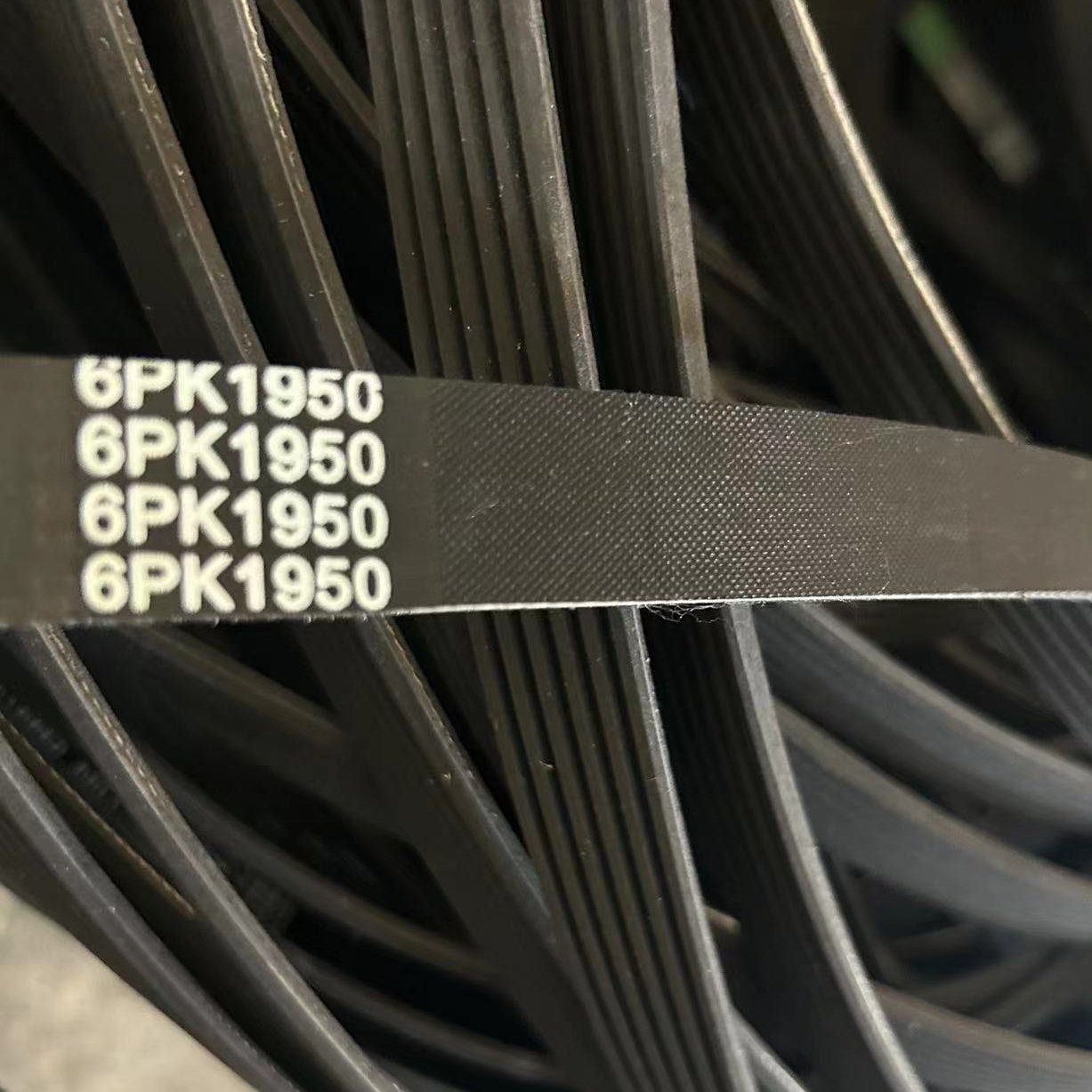 Motor PK Belt for Reliable Engine Drive Trustworthy Belts for Cars and Light Trucks
