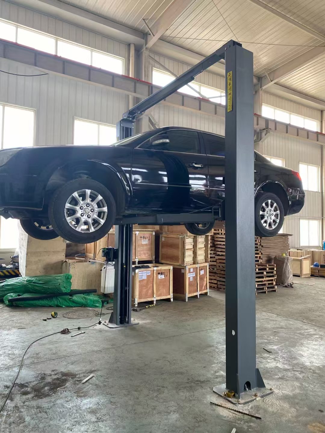 Best Price in Stock Fast Delivery CE Certification Cheap Double-cylinder Hydraulic clear Floor Automotive 2 Post Lift with Beam