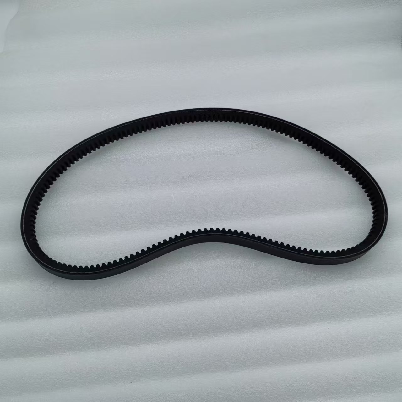 New Condition Toothed V Belt Rubber Transmission Belts for Commercial Vehicle and Truck Bus Spare Parts