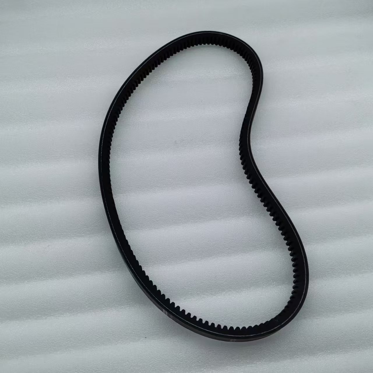 New Condition Toothed V Belt Rubber Transmission Belts for Commercial Vehicle and Truck Bus Spare Parts