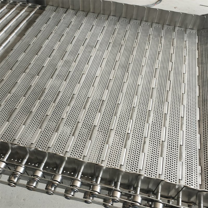 Stainless steel chain plate food conveyor belt, heat-resistant garbage and scrap steel crushing transmission, industrial