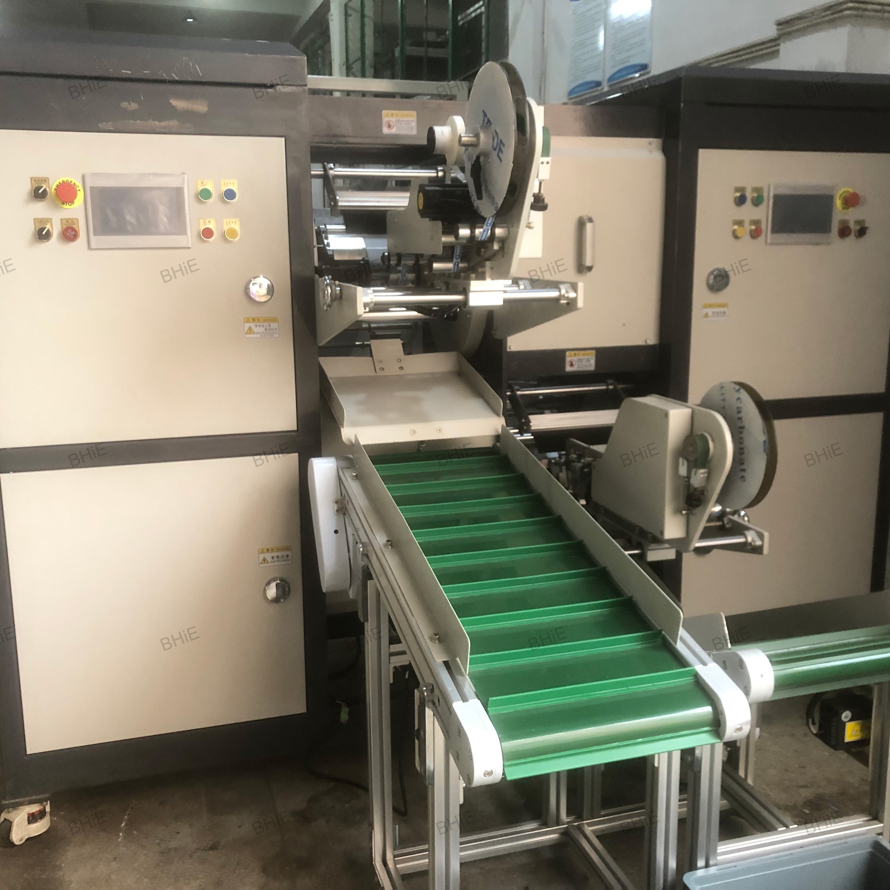 High Speed Automatic Roll Bag Household Trash Bags Plastic Supermarket Bags on Roll Making Machine