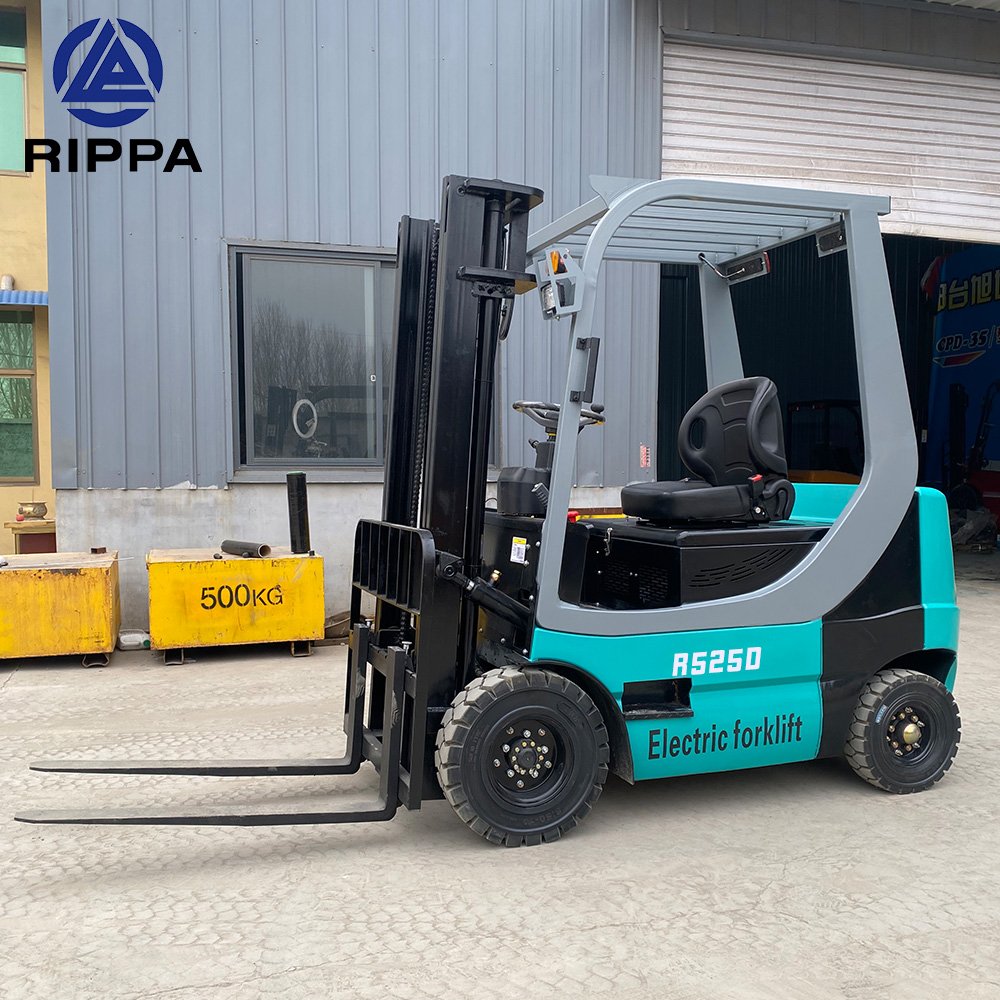 2.5t Hydraulic Lifting Forklift Electric Pallet Stacker Lift Height Four Wheel Forklift With Adjustable