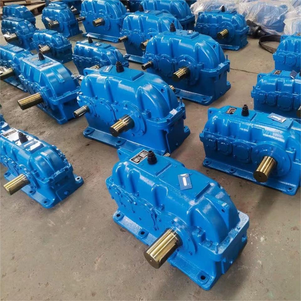 DCY Series Reduction Transmission High Power 3 stage Helical Gearbox Reducer for Shredder Mixer Belt Conveyor line