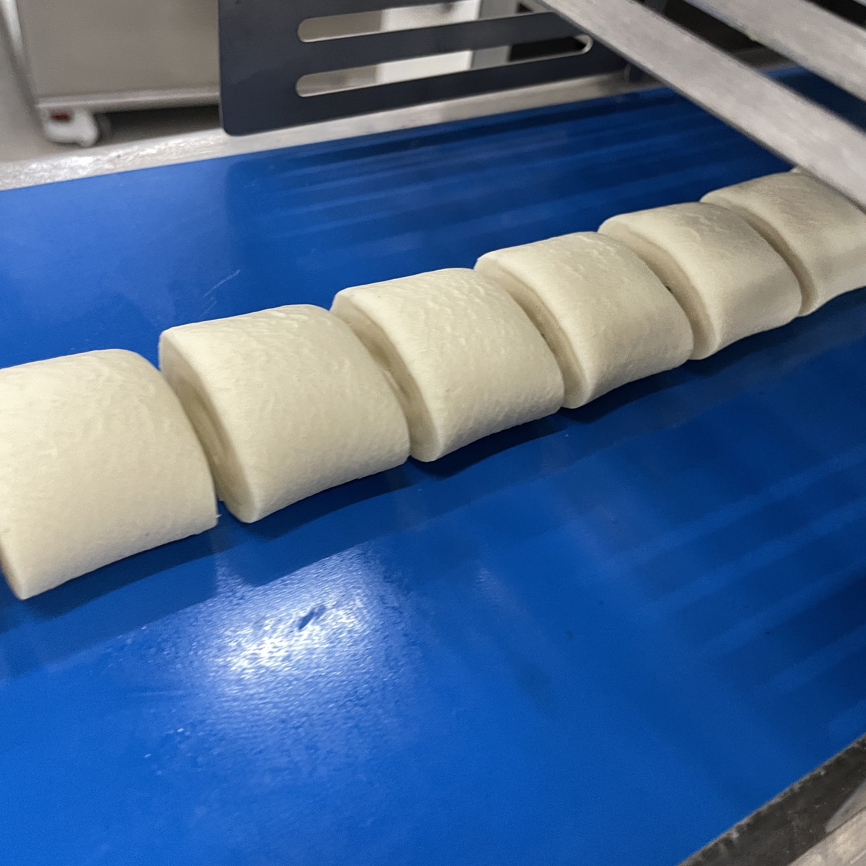 Huide Auto Bread Bakery Line Equipment Hamburger Loaf Bun Bread Maker Machine Bread Making Machine Production Line