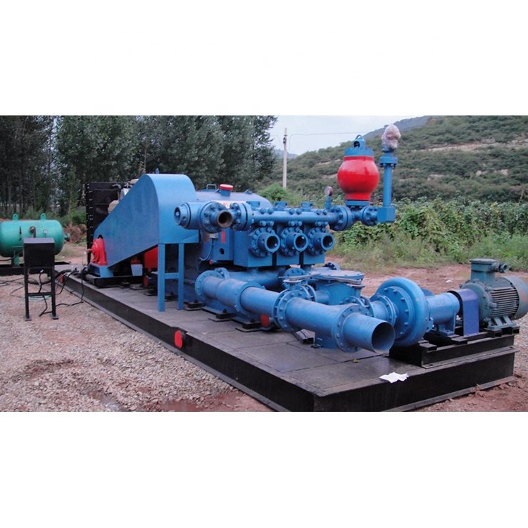 500HP Oilfield Drill Mud Pump in Oil and Gas Field
