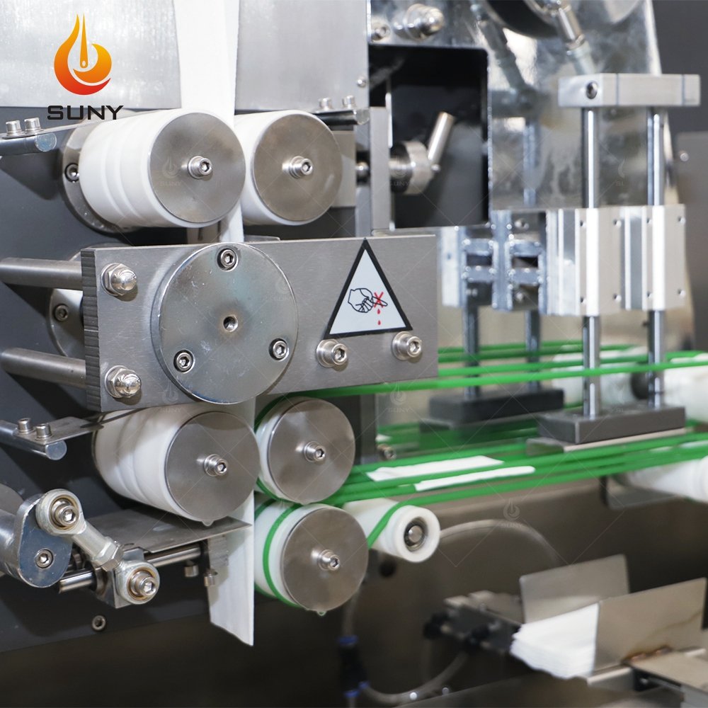 Full Auto Facial Wet Wipes Production Line/Wet Tissue Manufacturing Machine/Small Packs Wet Towels Packing Equipment