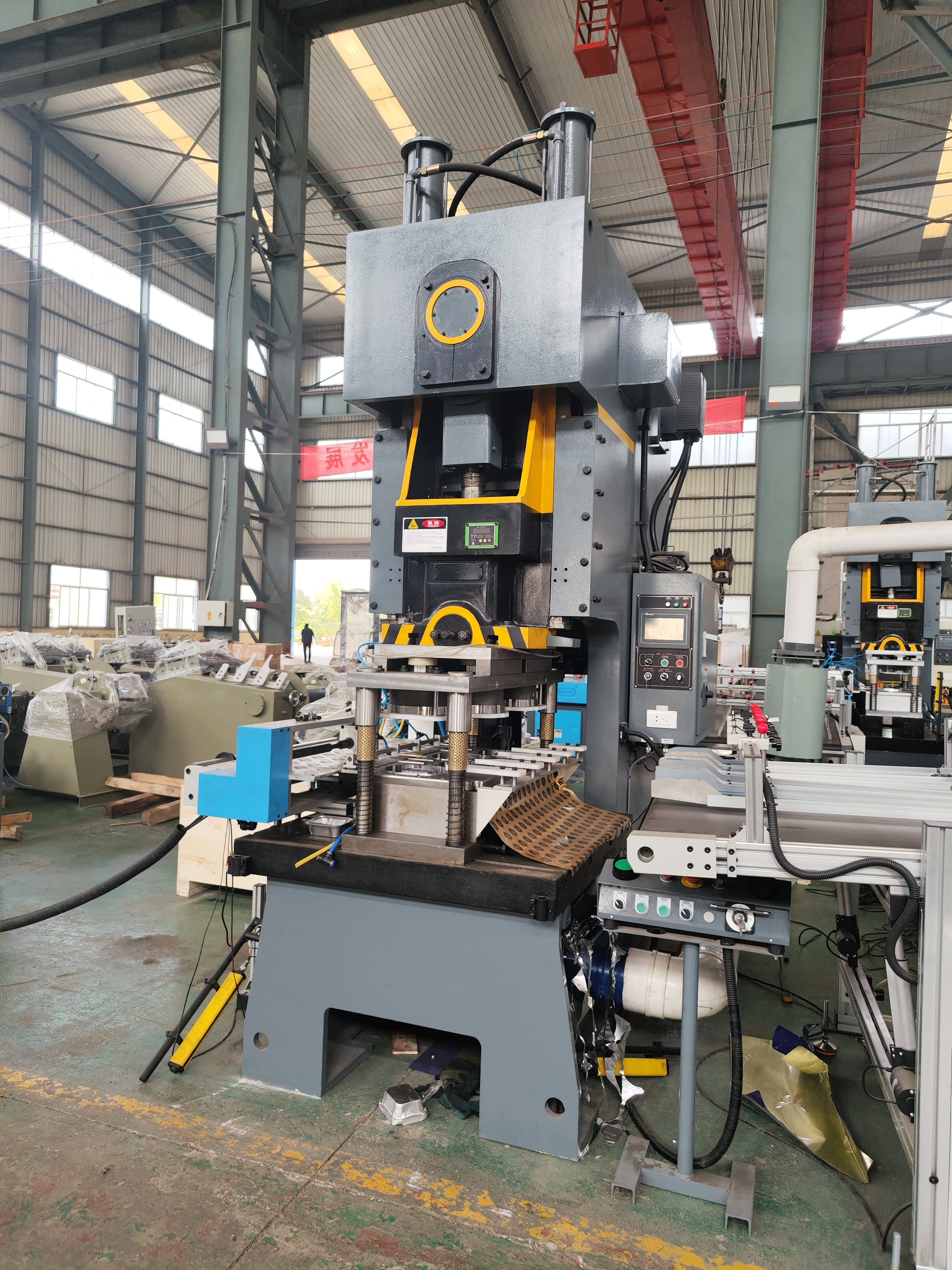 Customized Automatic Production Line for 750ml Rectangle Food Packing Aluminum Foil Lunch Boxes Used in Microwave Ovens