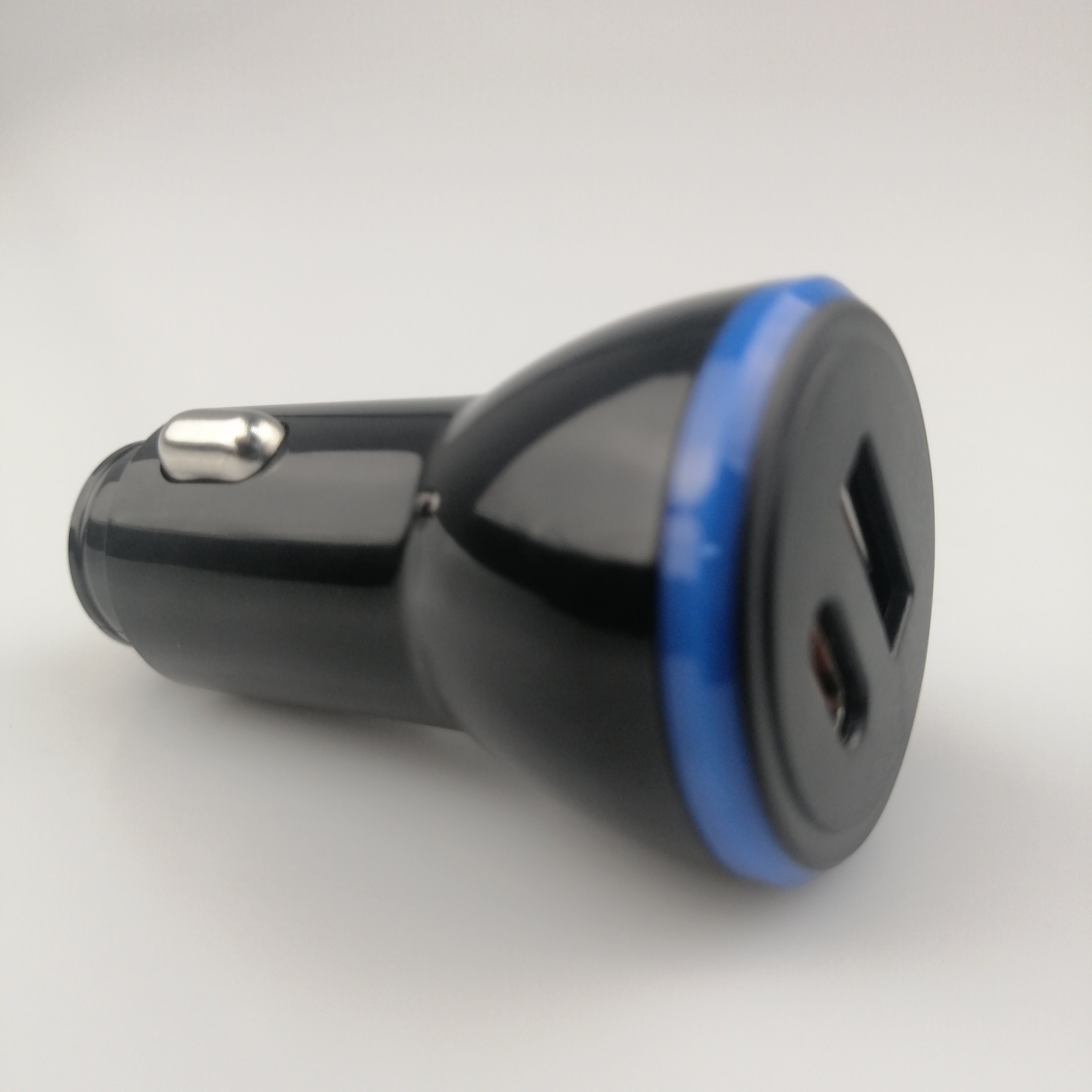 Super Fast Charging PD 20W Car Adapter Qc3.0 Portable USB Car Charger Smart A+C Dual Port Mobile Car Charger Adapter for Phone