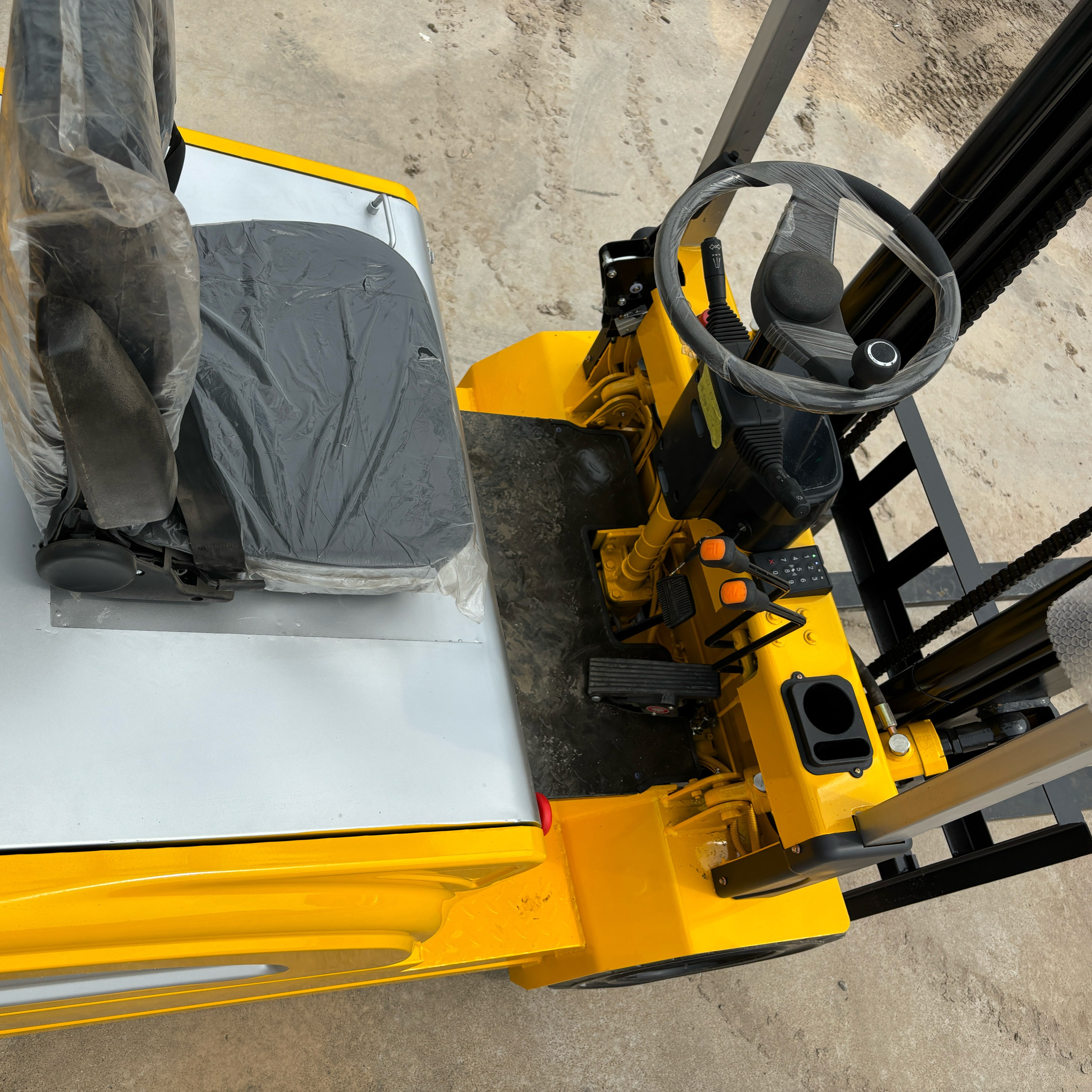 New appearance 2.5 tons lifting height fully electric customizable forklift, forklift accessories, auxiliary tools