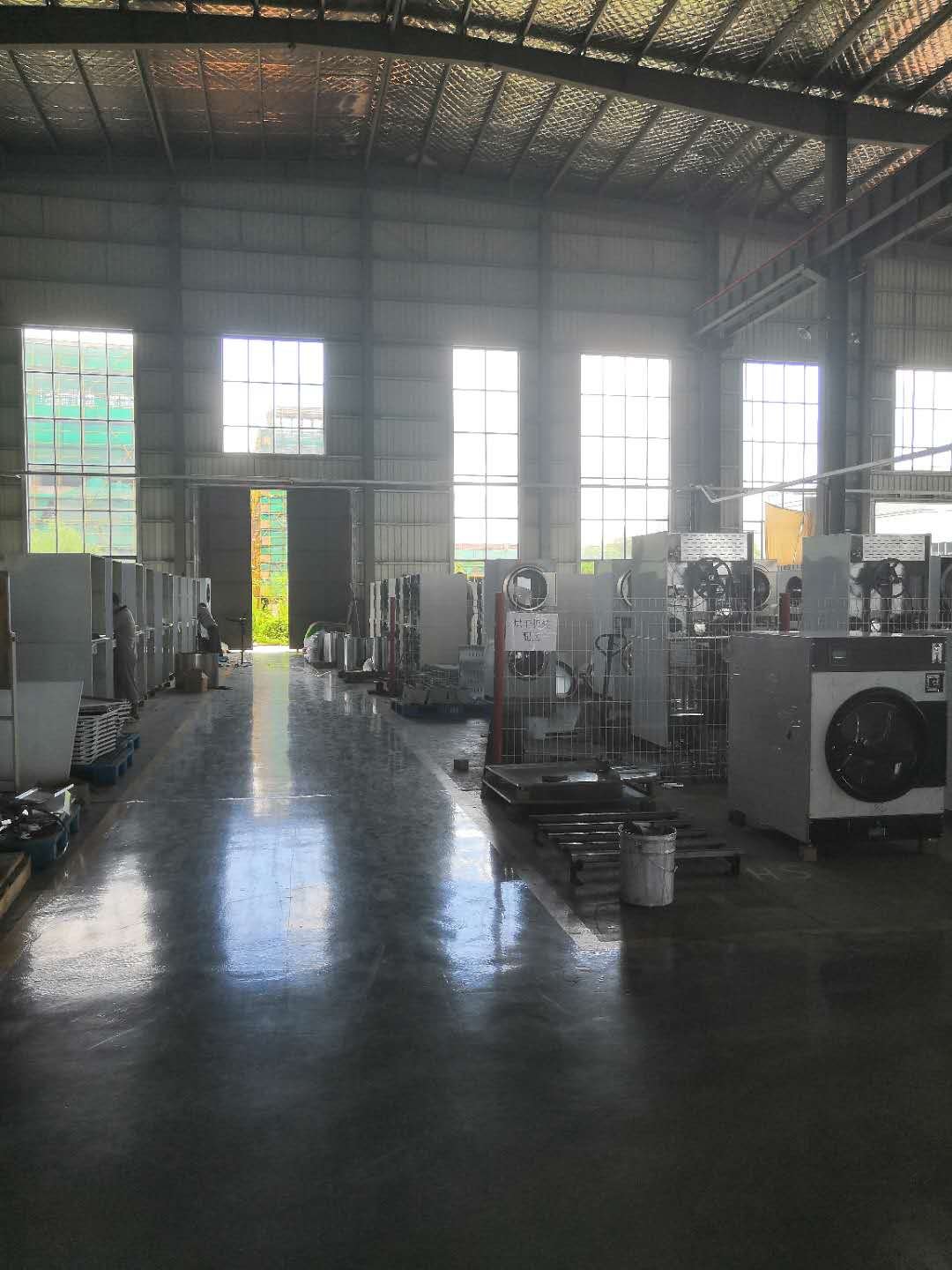 Automatic Ironing Machine for Body Form Finishing Stainless Steel Housing 220V Steam-Fueled for Hotels