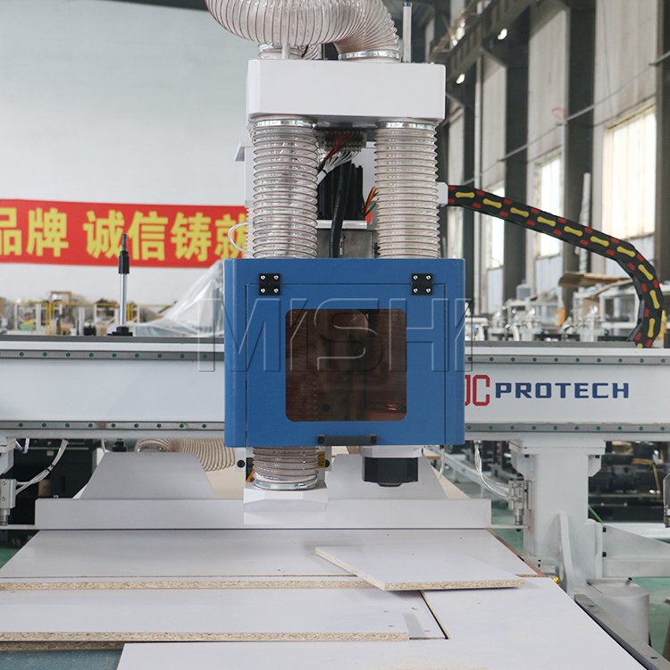 Factory Sale 1325 2040 Automatic Loading and Unloading ATC CNC Router Machine for Wood Making Processing