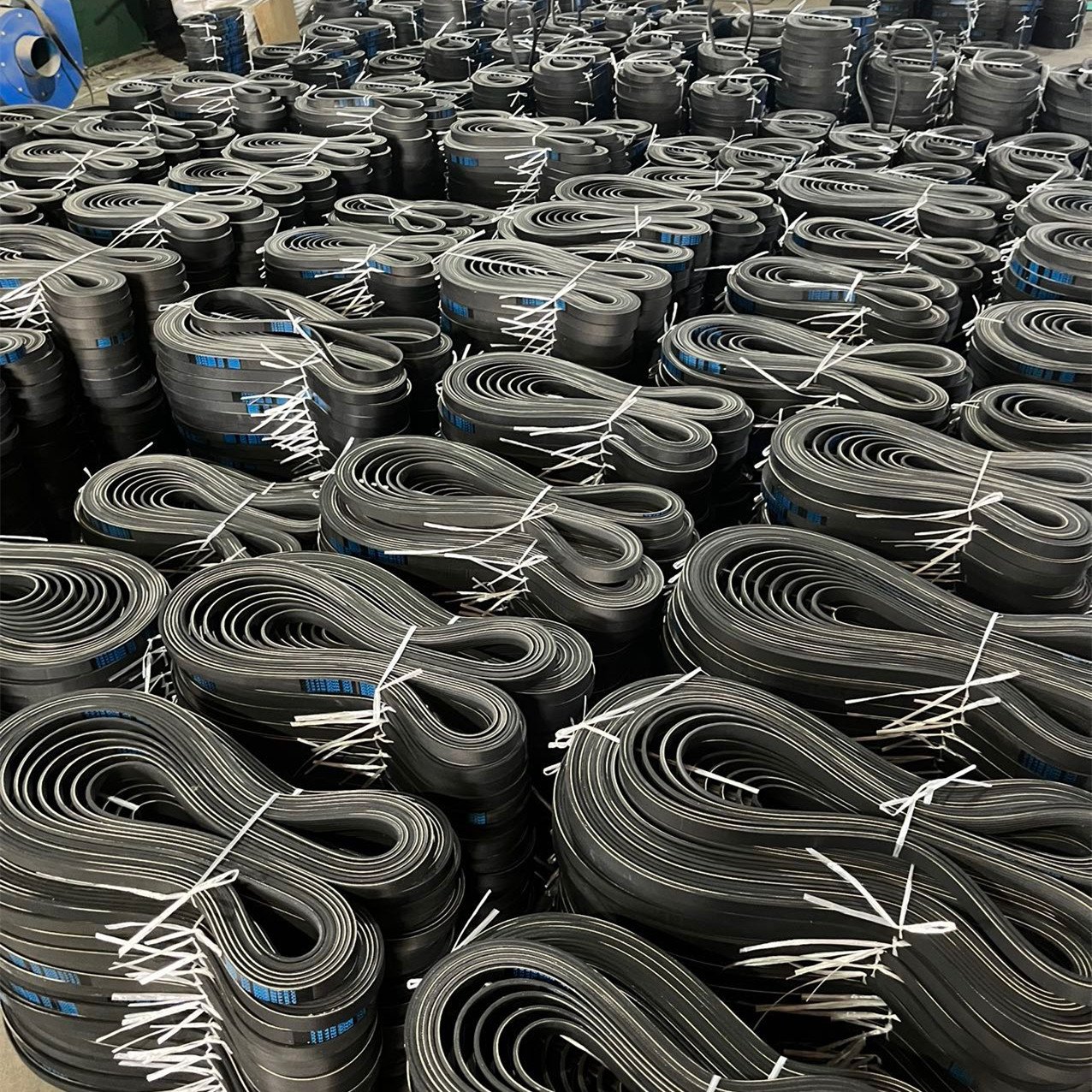 Auto V Belt Customizable 6PK2020 PK Rubber Belt 4PK1180 Poly Fan Belts EPDM & Polyester Ribbed Drive & Transmission Belts