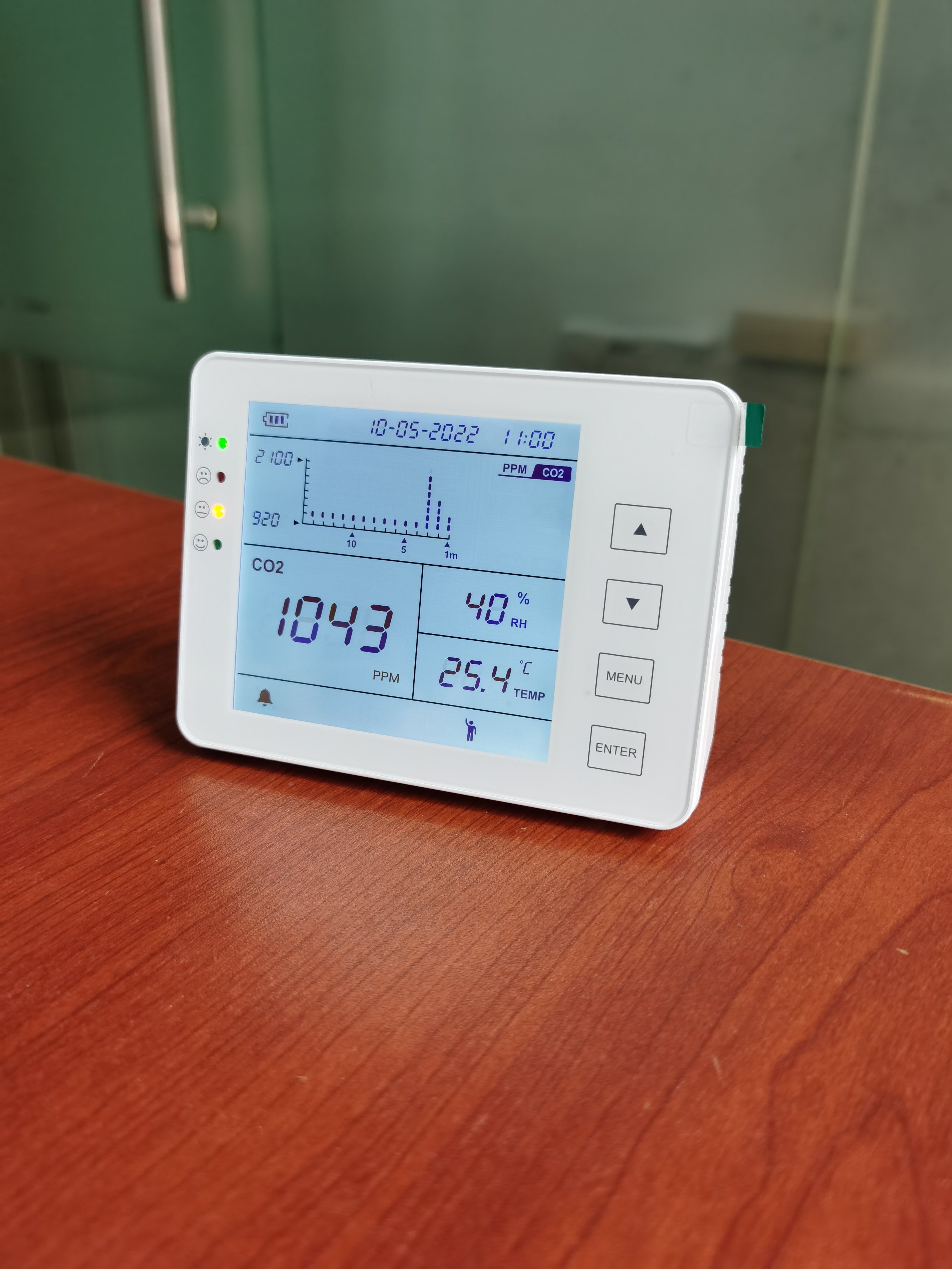 WIFI CO2 monitor, indoor air quality detector co2 tester /Humidity /Temperature monitoring device