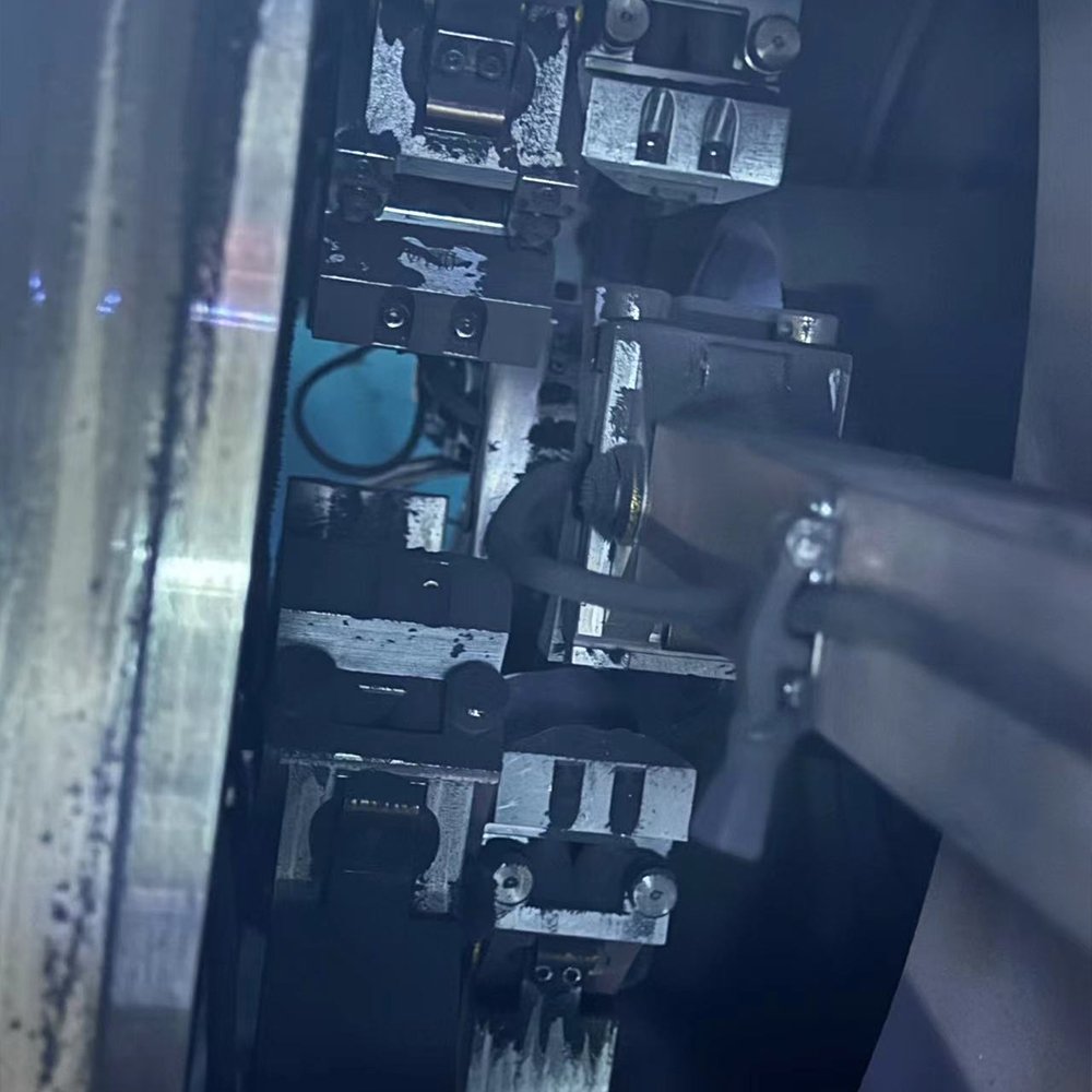 Testing equipment Integrated magnetic flux leakage detection sensor for transverse and longitudinal defects oil pipes