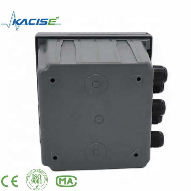 An on-line controller that automatically identifies different types of optical sensors for water quality detection
