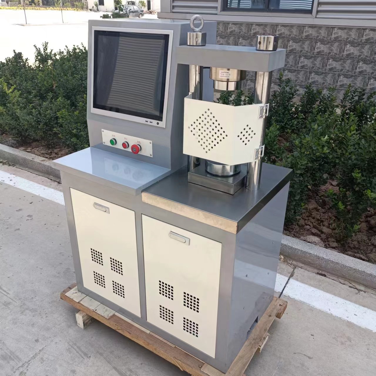30 Tons Of Computer Automatic Pressure tester
