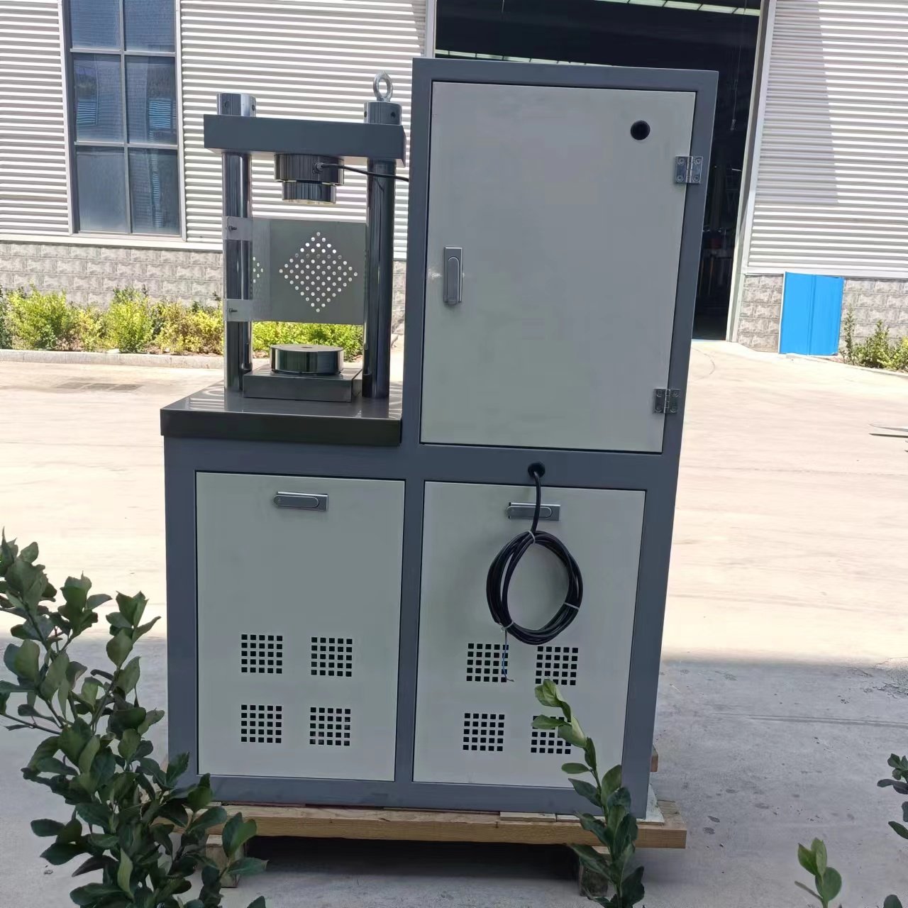 30 Tons Of Computer Automatic Pressure tester