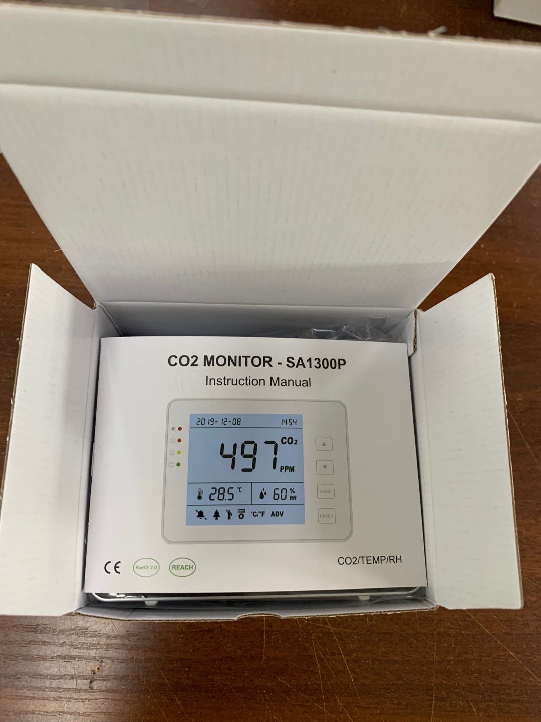 Wall mounted CO2 monitor, indoor air quality detector co2 tester /Humidity /Temperature monitoring device