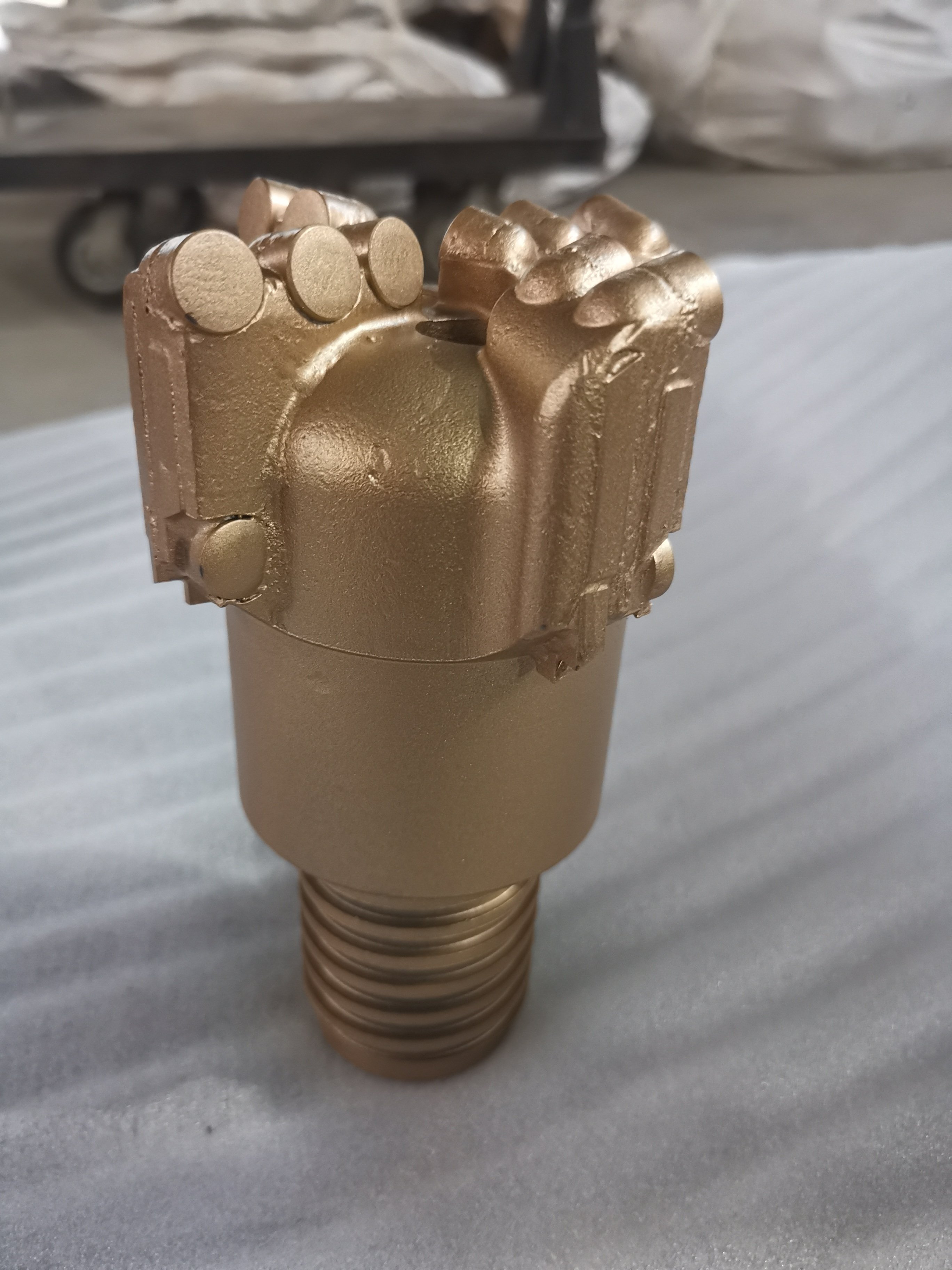 101mm four wings concave PDC bits for oil PDC blade bits for mining 1610 PDC cutters sumur bor