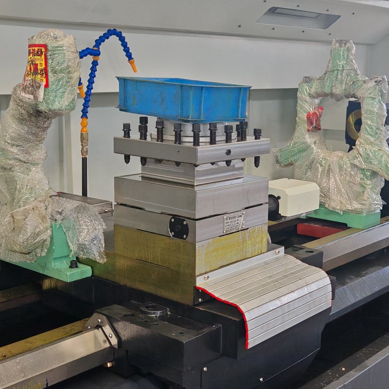 Large bore horizontal CNC lathe Siemens System CK6180 heavy duty horizontal lathe