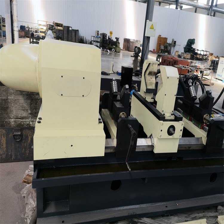 Deep hole drilling and boring machine