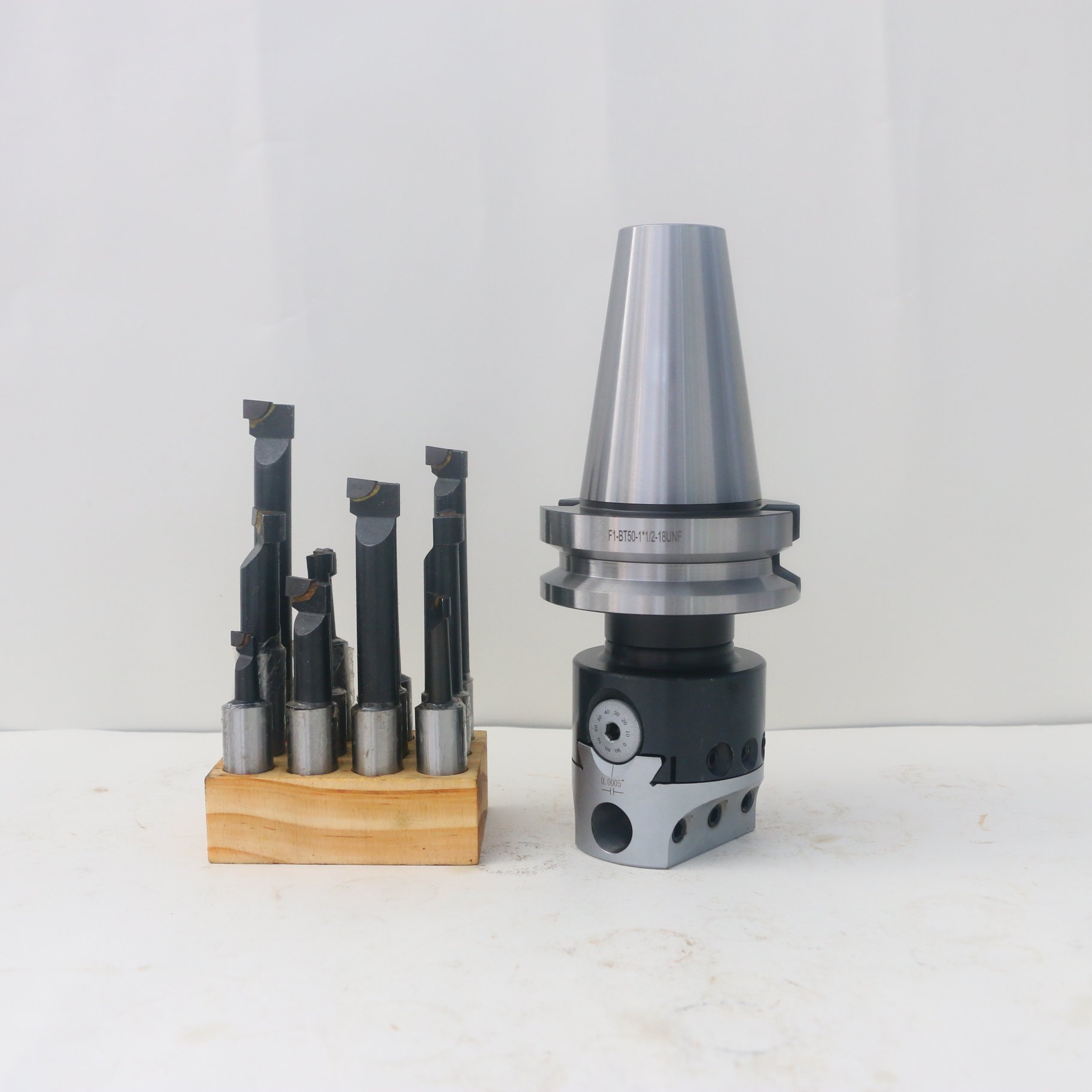 Hot Sale Cnc Adjustable Micro Boring Tools Bt40 Bt50 Hsk63a Din69871a40 Sk40 Nbh2084 Head 8Pcs Set