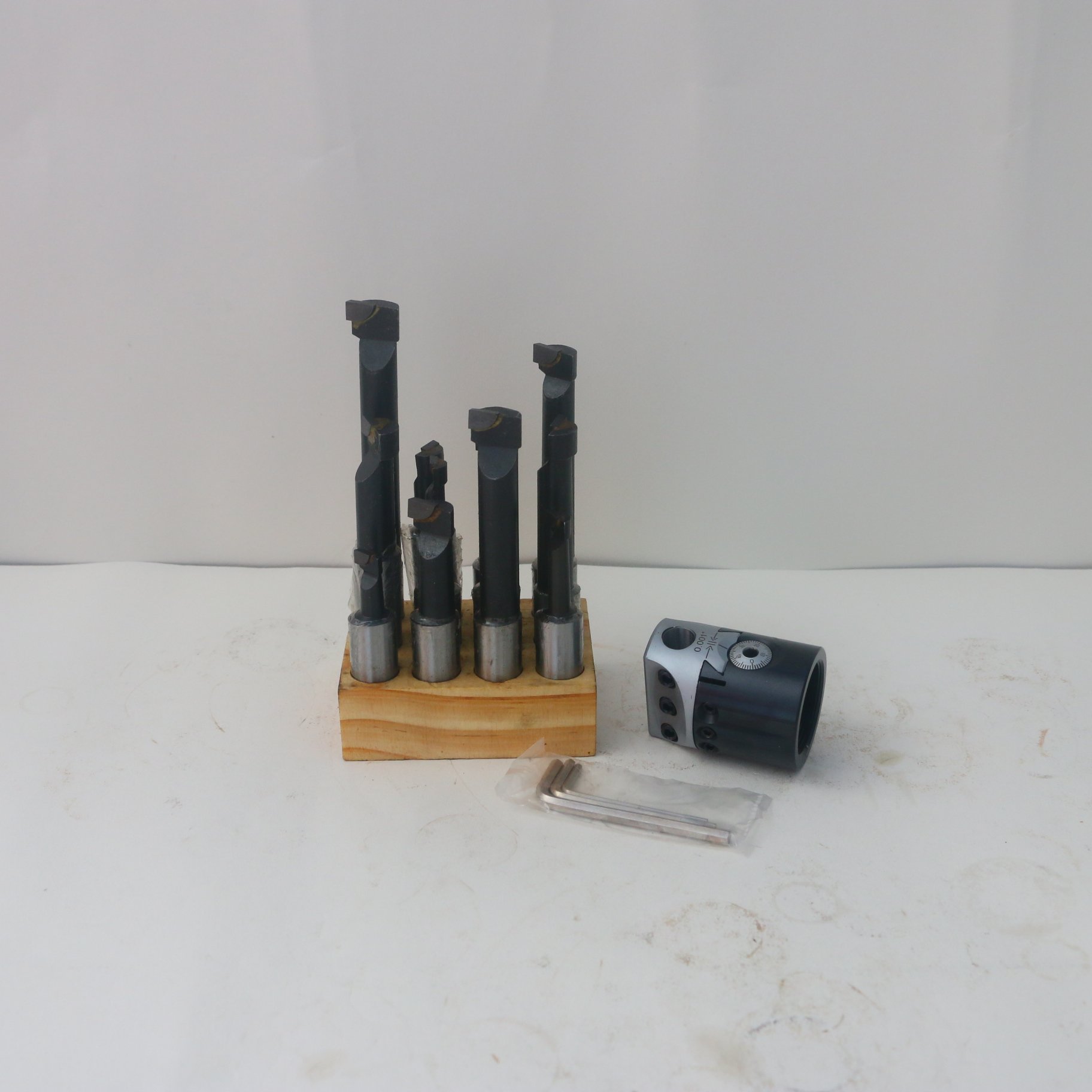 Hot Sale Cnc Adjustable Micro Boring Tools Bt40 Bt50 Hsk63a Din69871a40 Sk40 Nbh2084 Head 8Pcs Set