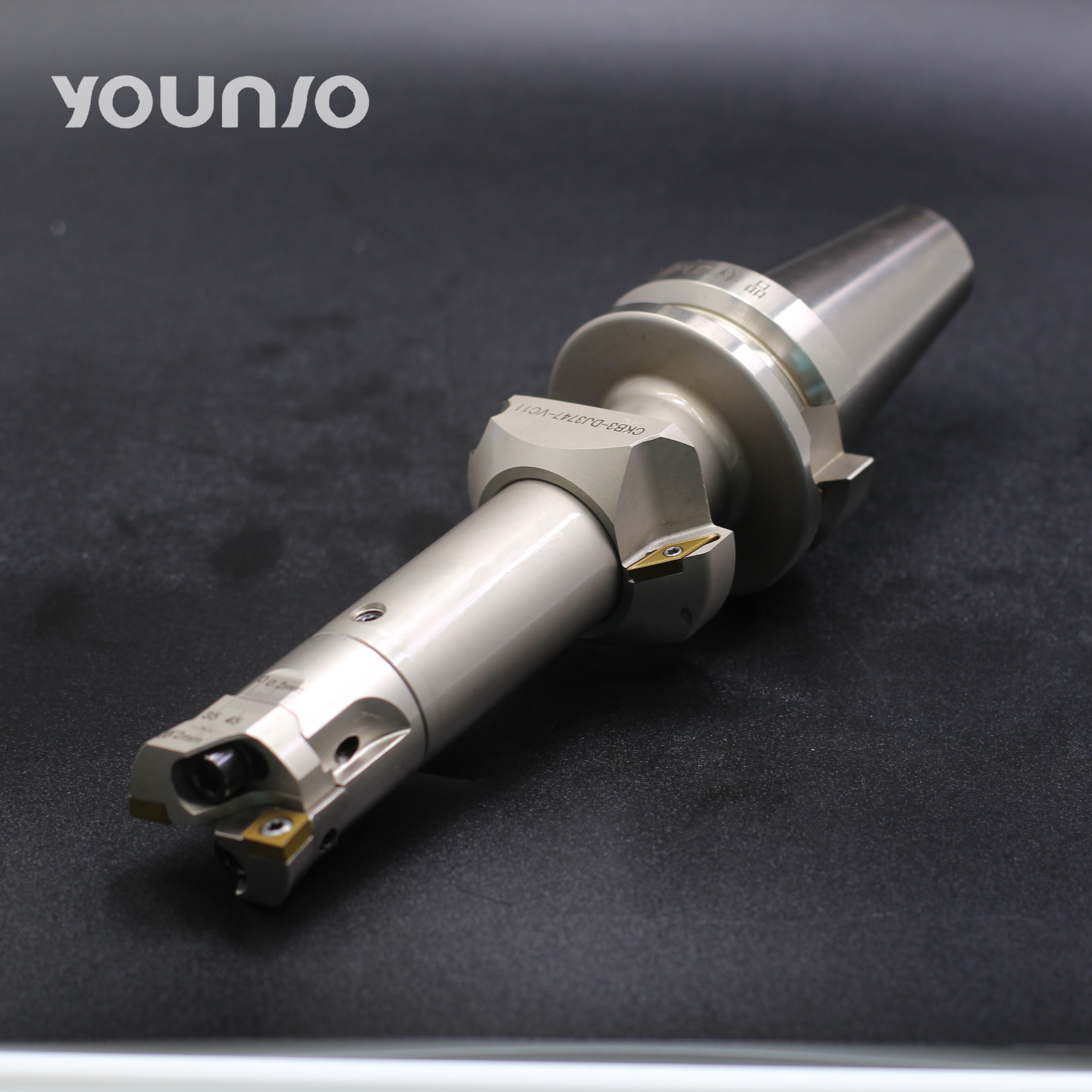 AccKee high precision indexable twin-cutter rough micro automatic boring head CKB6-TWN6890-75 with chuck