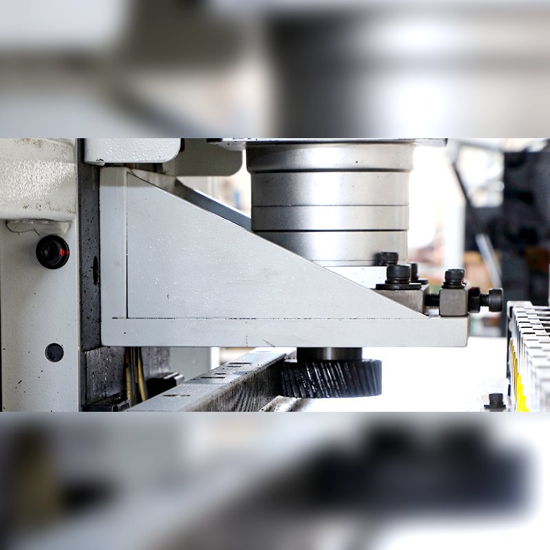 R-TUP Auto Loading and Unloading CNC Cutting Machine ATC Wood Router Cabinet CNC Router