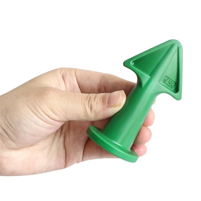 Plastic nozzle and glue shovel suit multi-angle scraper residual glue beauty seam nozzle