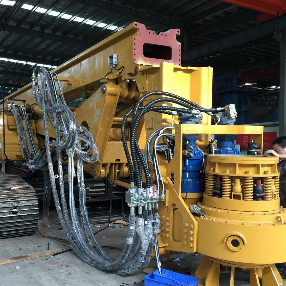 Precision FAR250 Piling Rig for Deep and Large Diameter Piles: in Dry and Wet Piling Operations with 320 kNm Torque