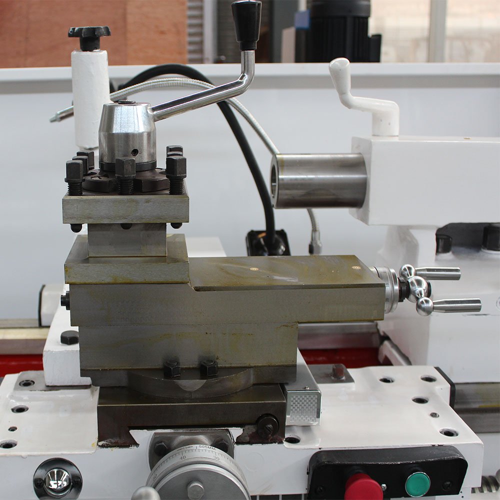 CA6166 High-Precision Horizontal Manual Lathe Machine for Metal Industry