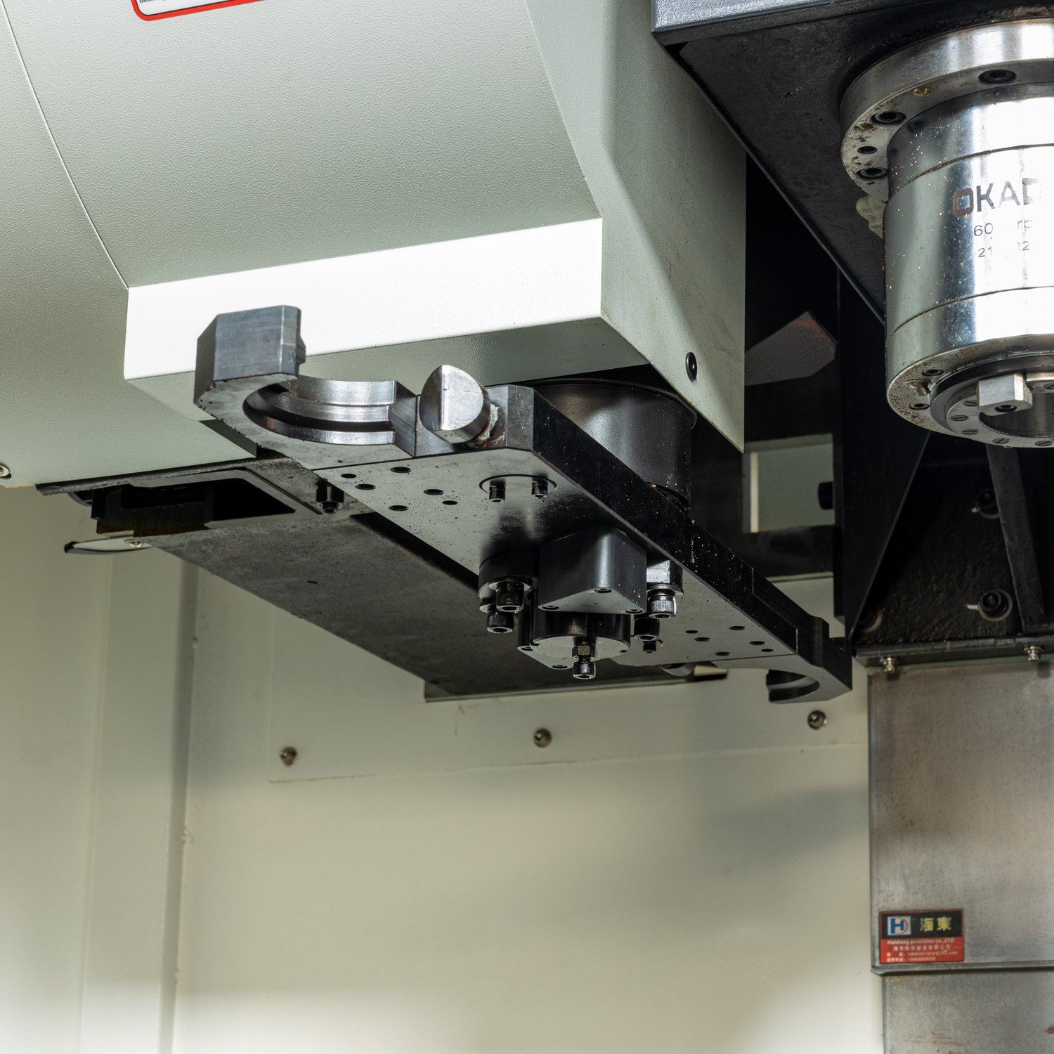 VMC1680 Spindle Metal Cnc Milling Machine 3 Axis For Metal