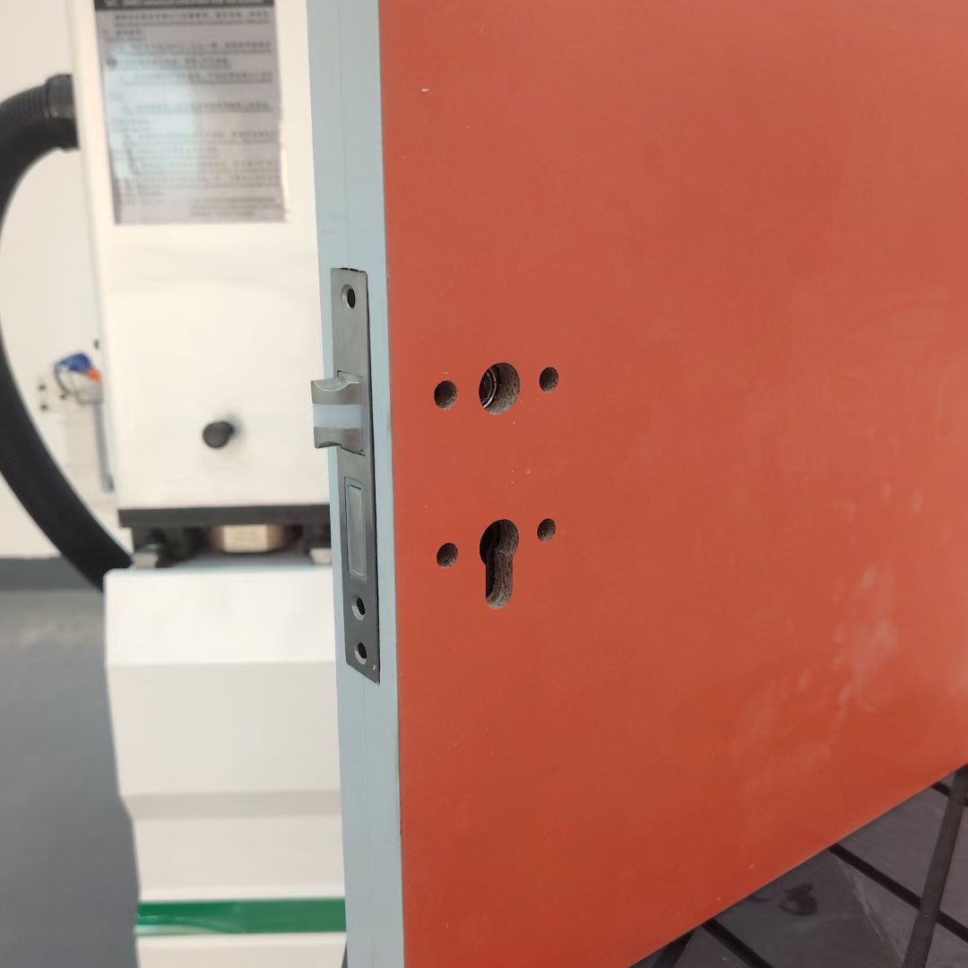 Automatic tool changing CNC furniture door lock hinge punching invisible slotting machine