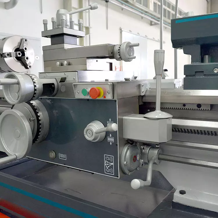 DMTG CS6250B Hot Selling Gap Bed Lathe Machine/Manual Lathe With Steady Rest And Chuck Guard Price