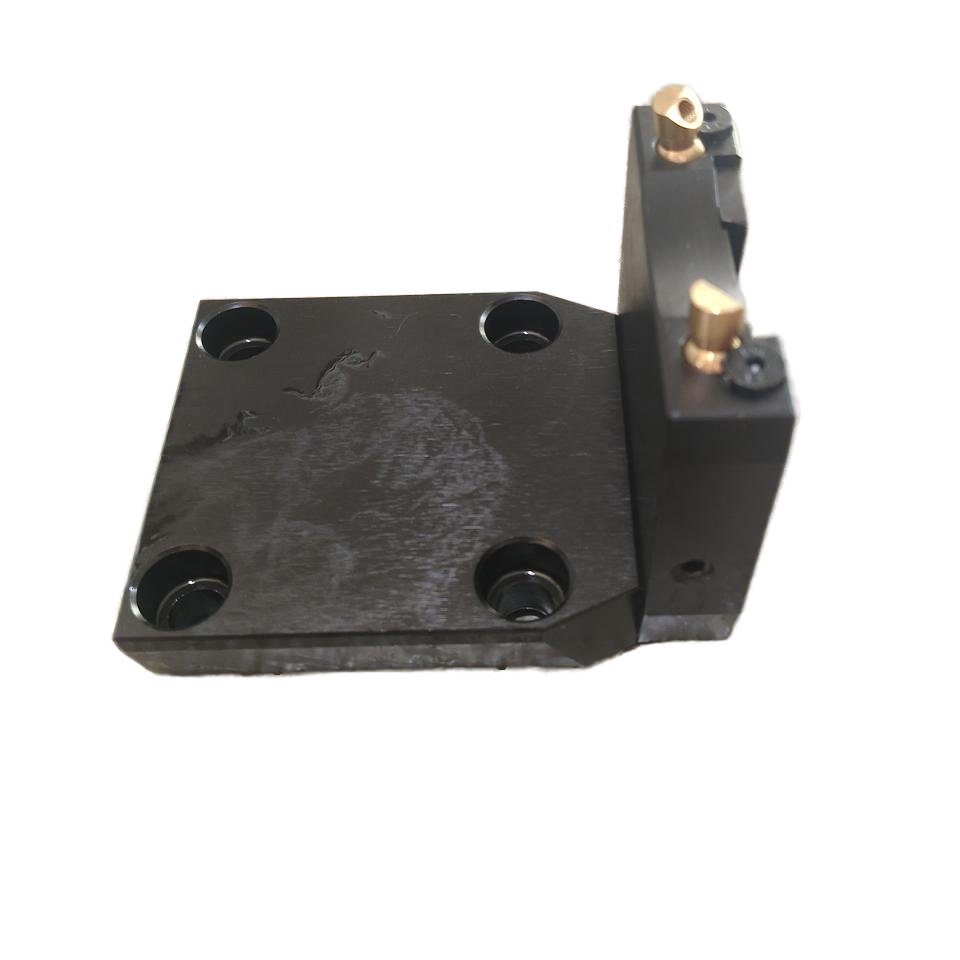 New Fixed Tool Holder for Drilling and Boring with Core Bearing Components