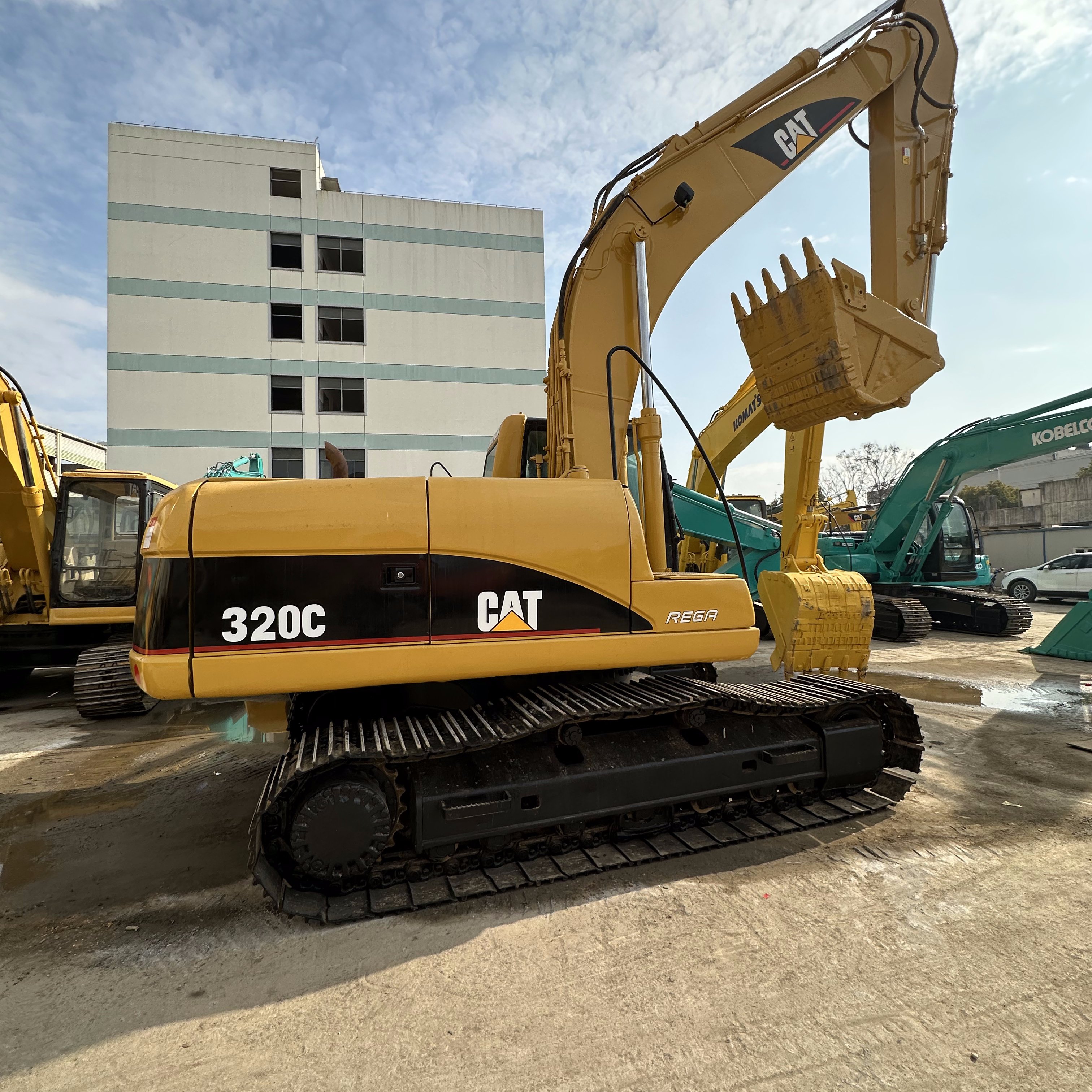Second hand Used Cat 320cl Caterpillar Hydraulic Excavator Used Cat 320c Excavators for sale